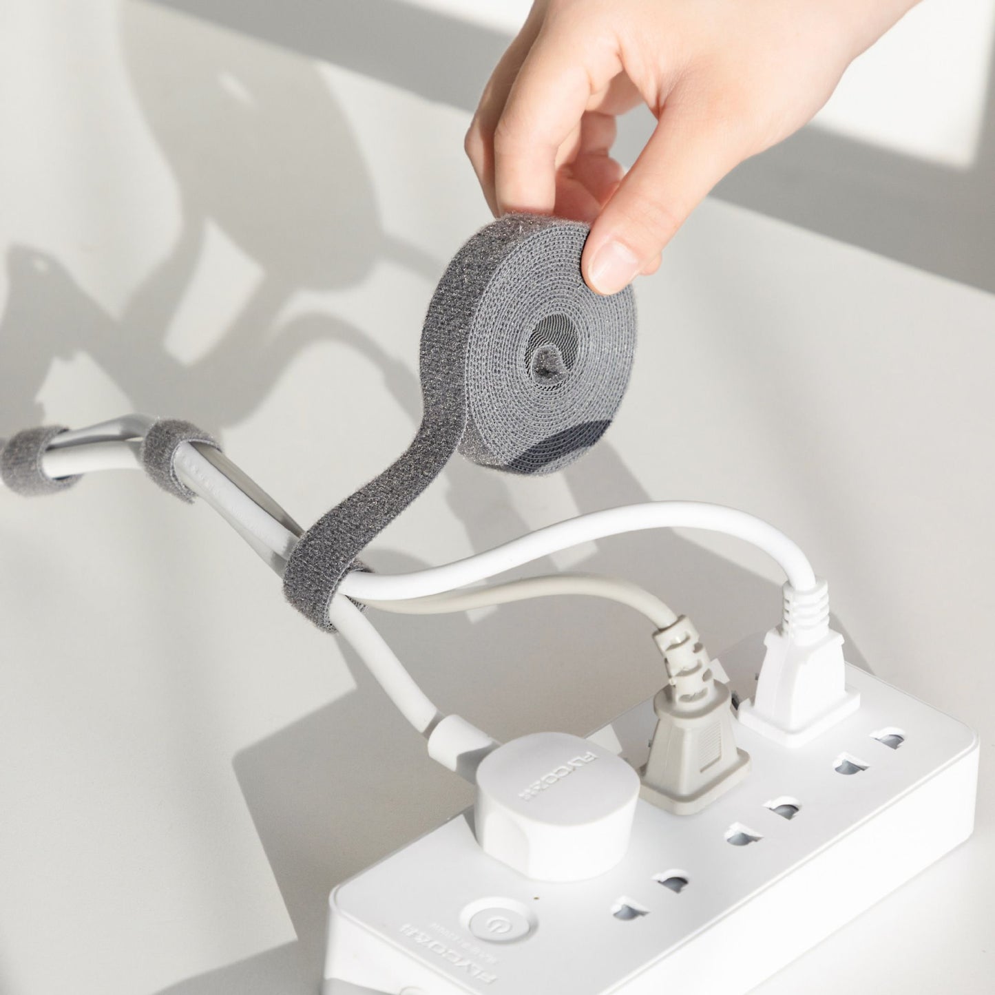 0304m Cable tie management