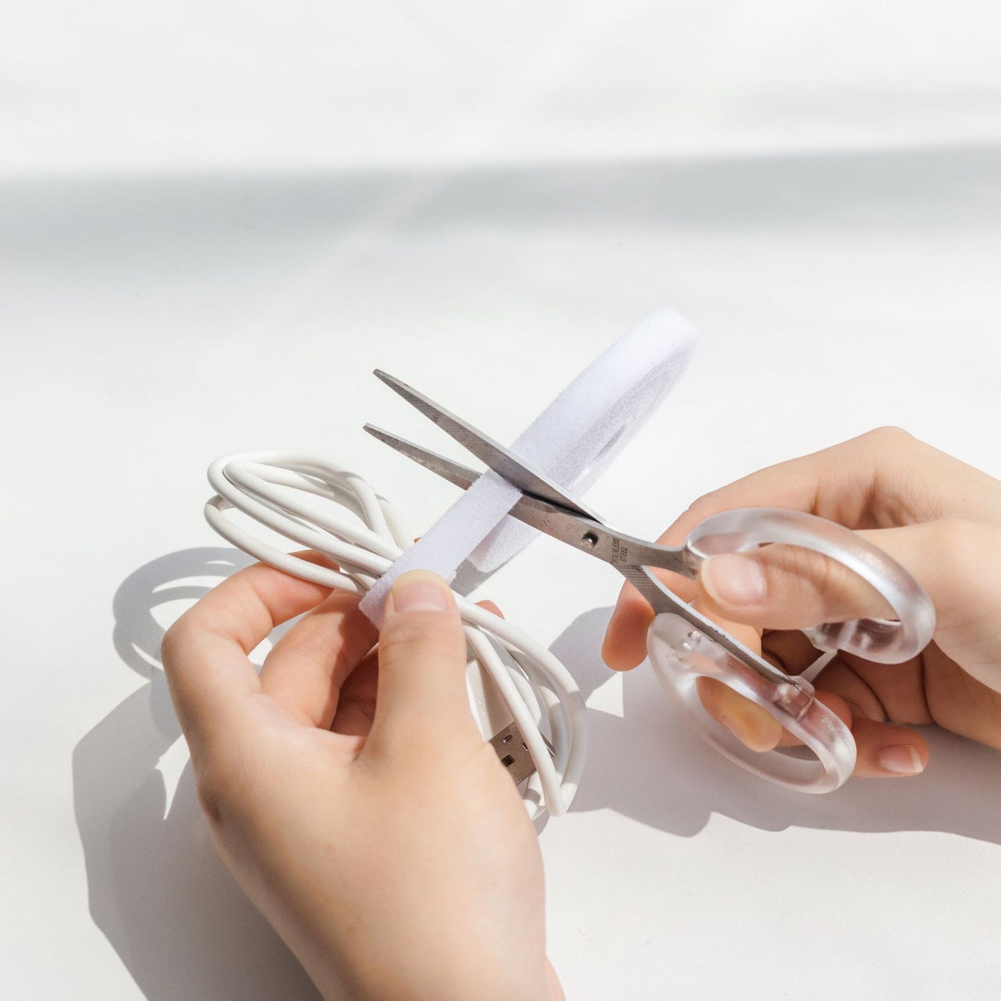 0304m Cable tie management
