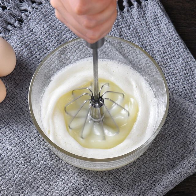 0614 Semi automatic egg beater