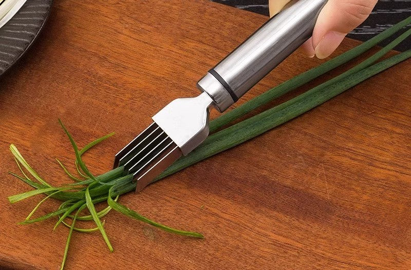 Onion cutting knife shredder