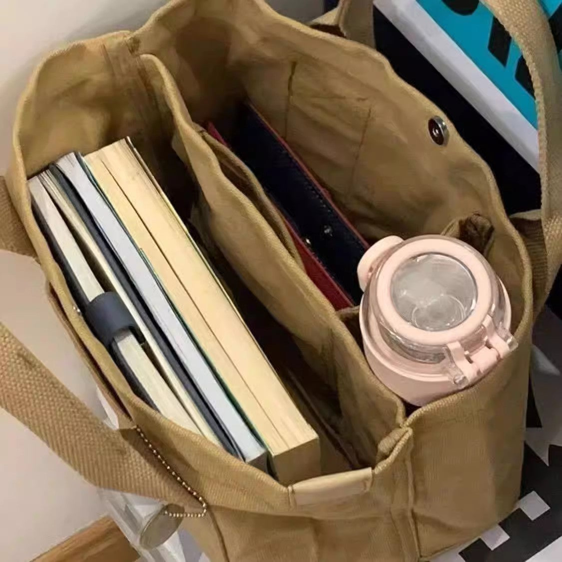 1026c Multi- compartment casual canvas bag